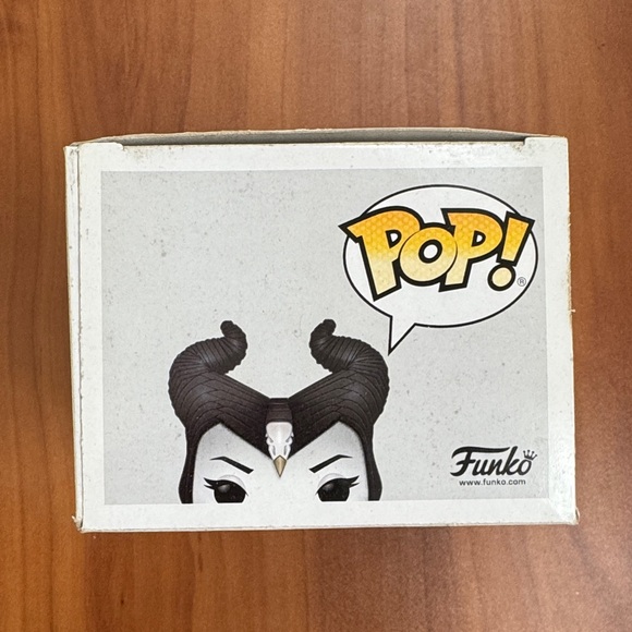 Funko Pop! Disney Maleficent Mistress of Evil Maleficent #627 - Picture 5 of 7